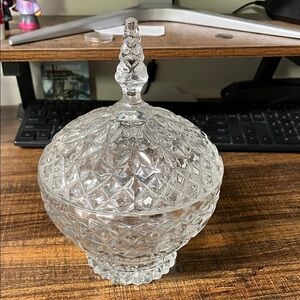 Action, Inc. Vintage '88 24%lead Crystal Shamrock Candy dish with lid